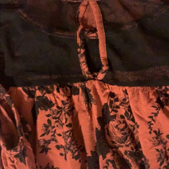 Orange off the shoulder shirt - Picture 5 of 6